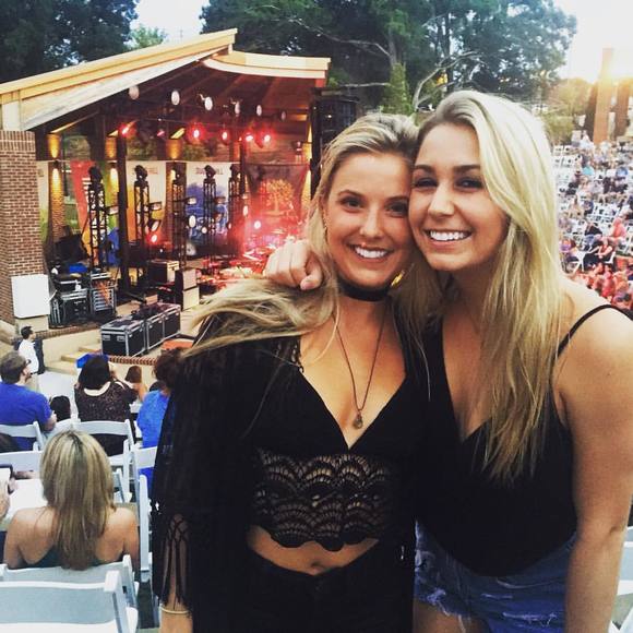 Meet your Posher, Rachel - Picture 1 of 1